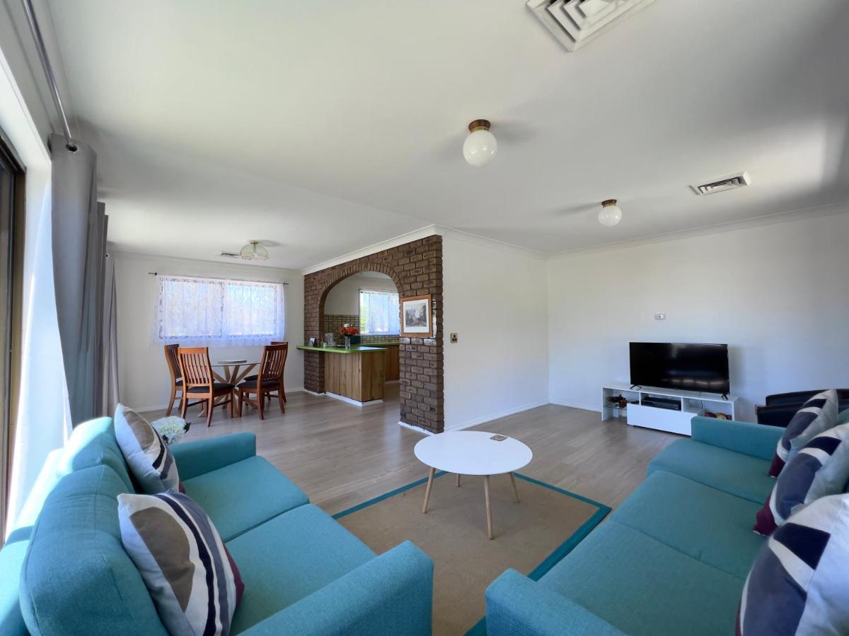 Albury Garden Court Motel Esterno foto