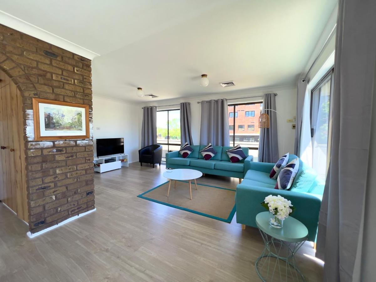 Albury Garden Court Motel Esterno foto